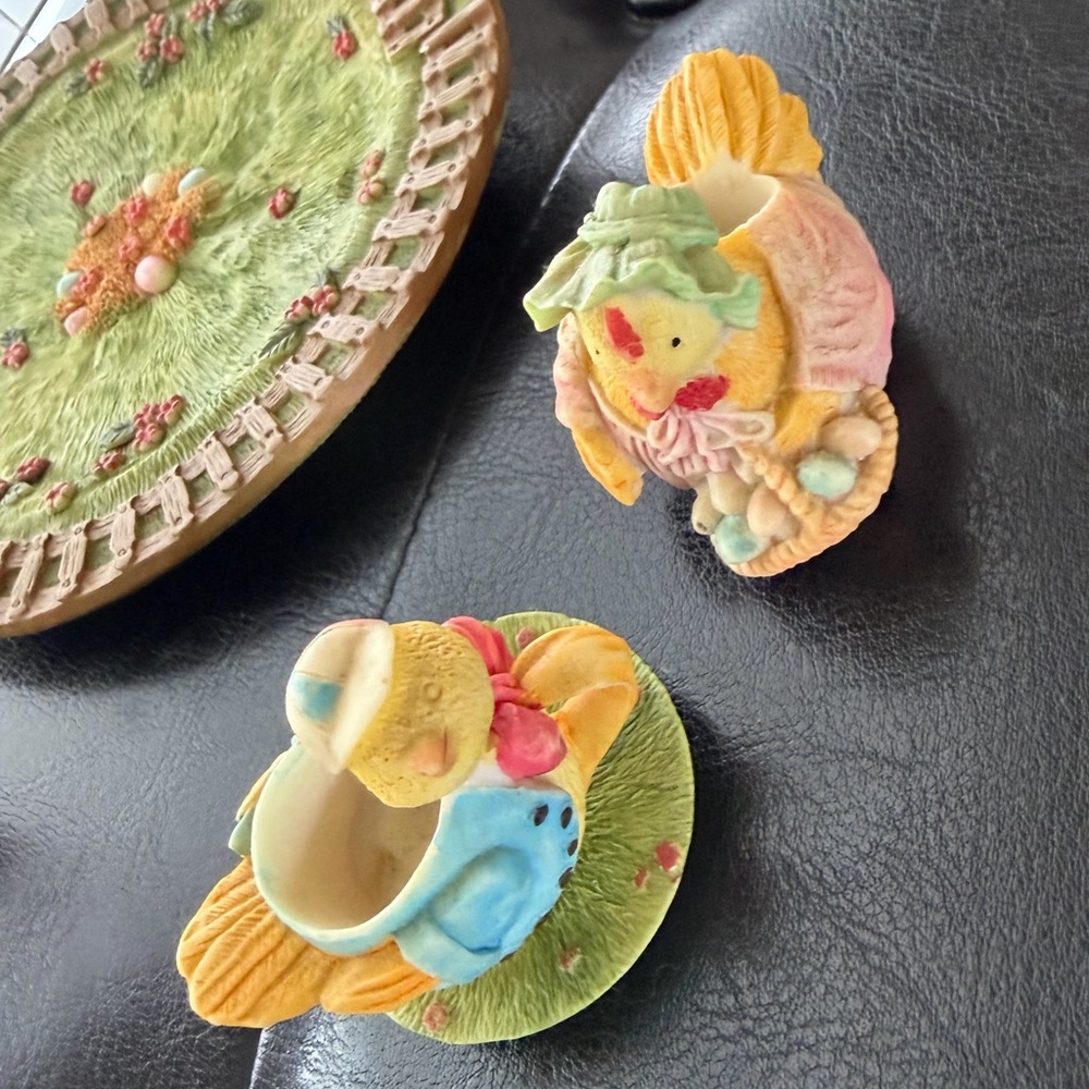 Vintage Miniature Tea Set Figurine family picnic scene - Picture 3 of 7